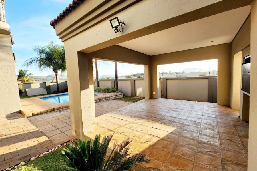 4 Bedroom Property for Sale in Xanadu Eco Park North West